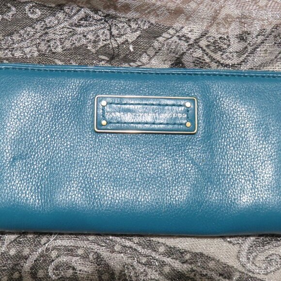 Marc by Marc Jacobs Full Zip Leather Long Wallet Teal Blue - Picture 1 of 12